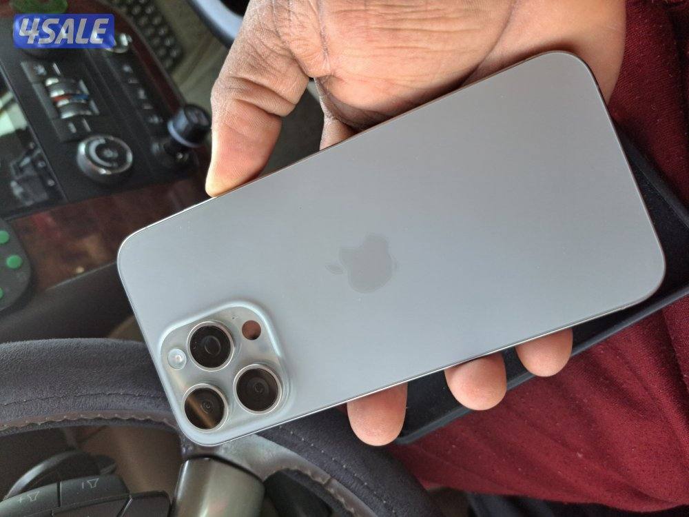 iphone 15 pro max 256gb battery 84%1