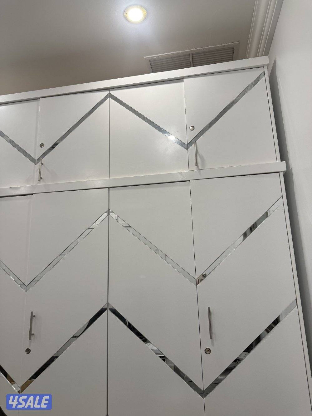 للبيع أكبات تخزين بحالة ممتازة4