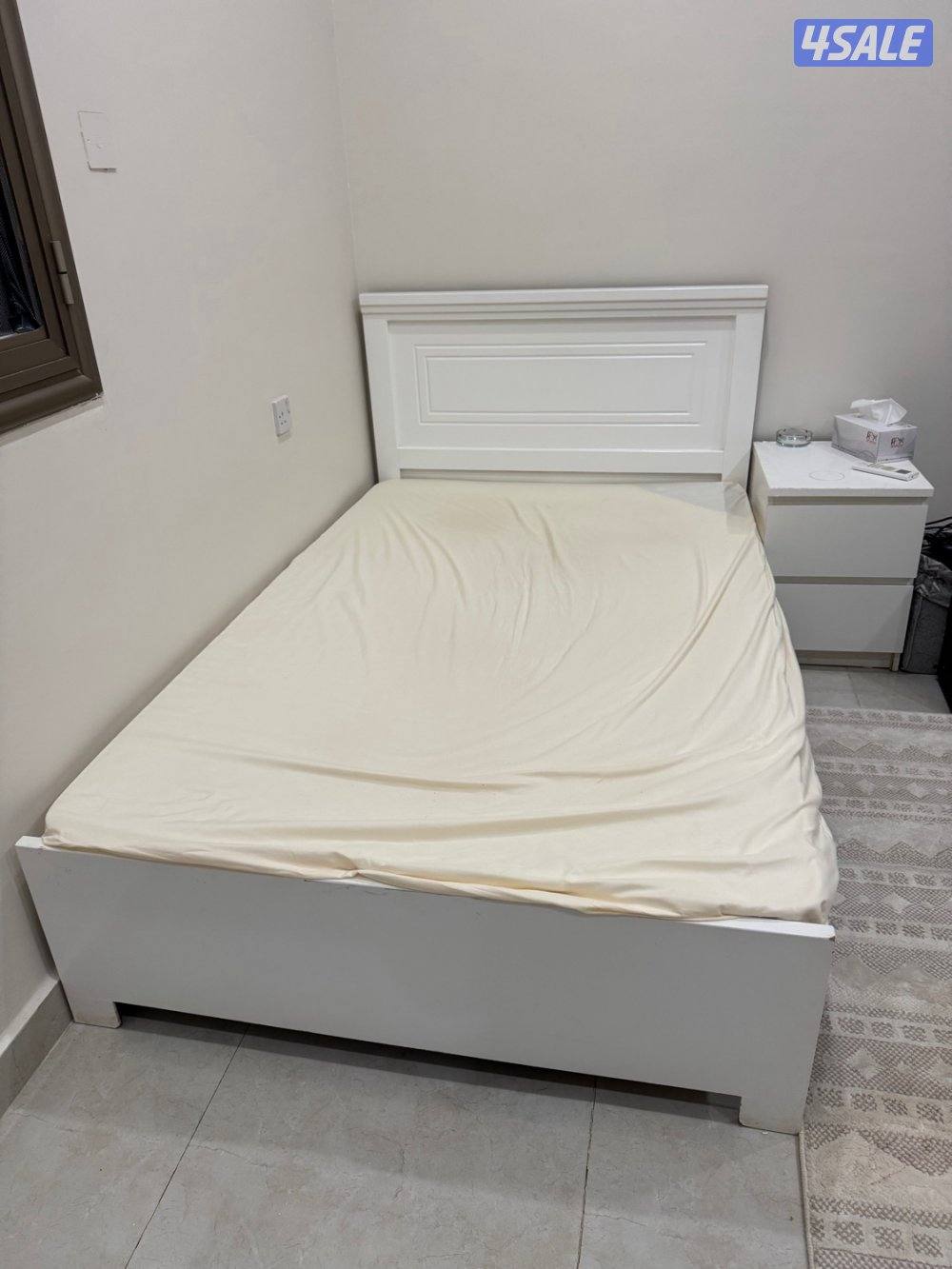 طقم طاولتين جام وطاولتين تقديم وفازت و3 أبجورات ومعلقتين0