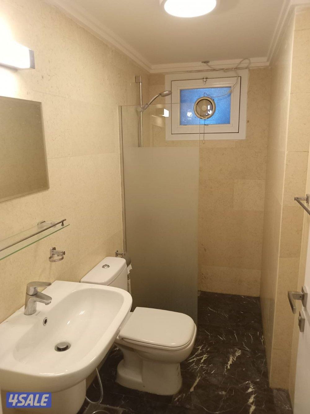 ل عشاق الزرق الرفيع شقة مفروشة للايجار الشهري12