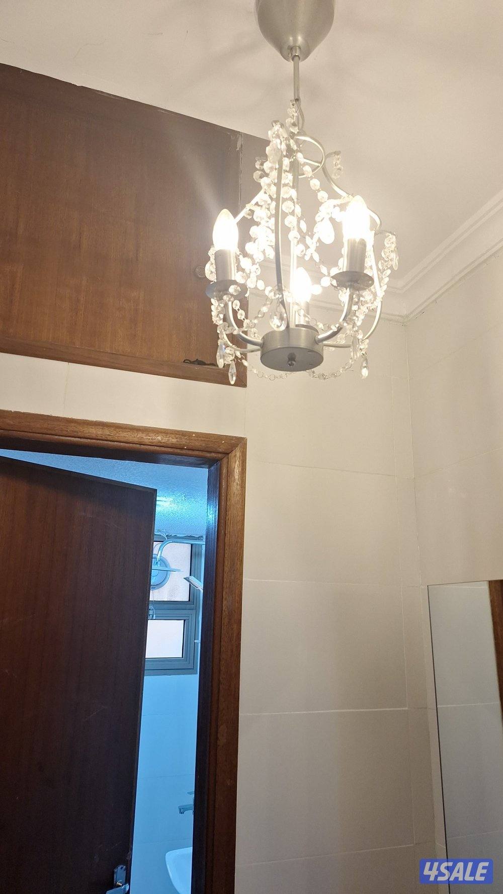 فنى كهربى في جميع أنحاء الكويت فى جمع إعطاء الكهرباء تركب اشوتش وبلكت3