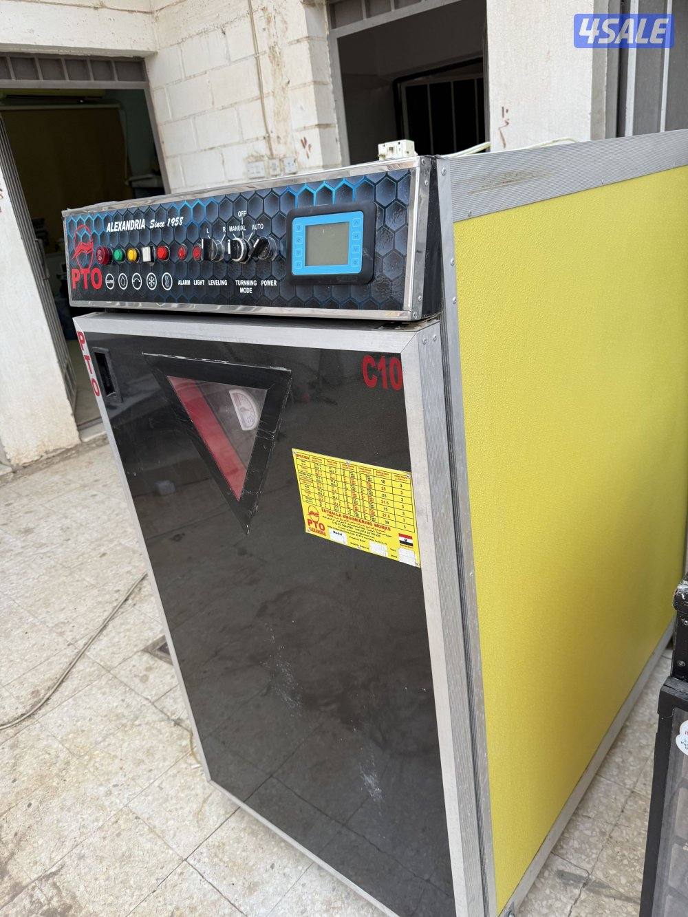 فقاسه مصريه PTO  شبه الجديده ٩٦٠ بيضه3