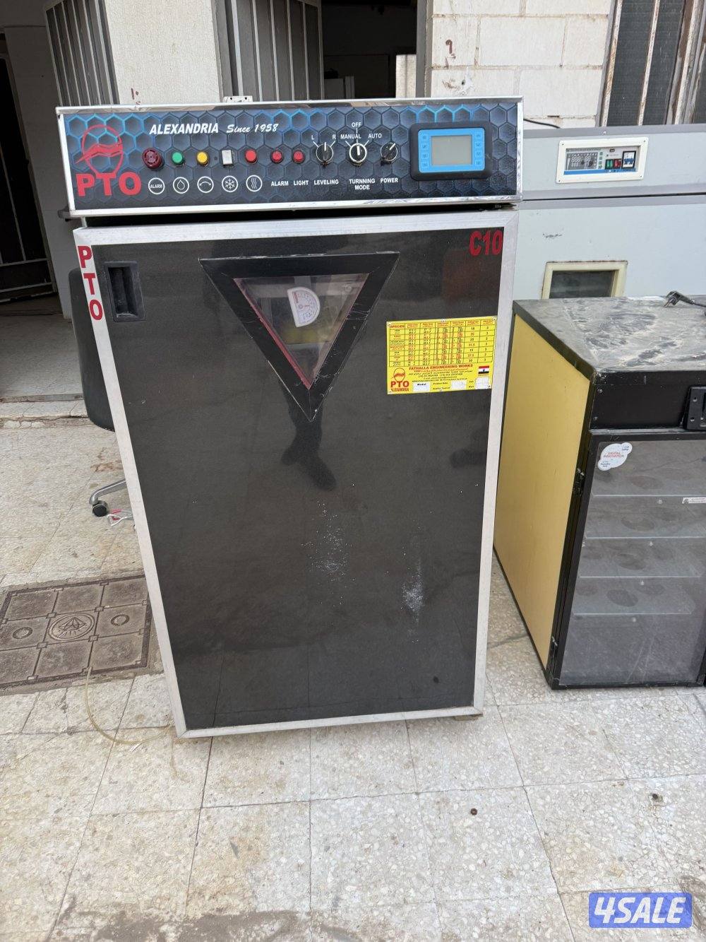 فقاسه مصريه PTO  شبه الجديده ٩٦٠ بيضه4