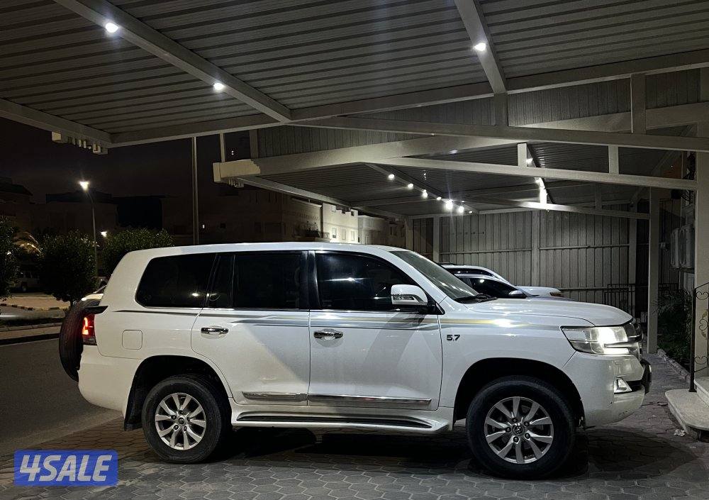 لاندكروزر VXR / 5.74