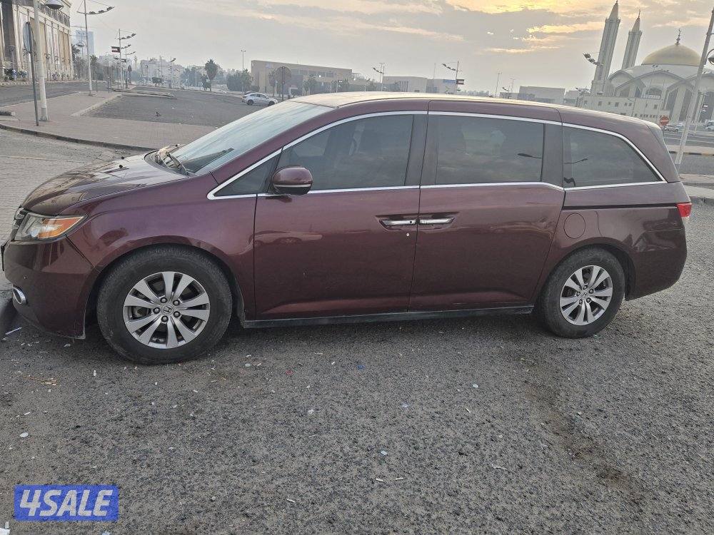 للبيع هوندا اوديسي ٢٠١٦ صبغ وكالة0