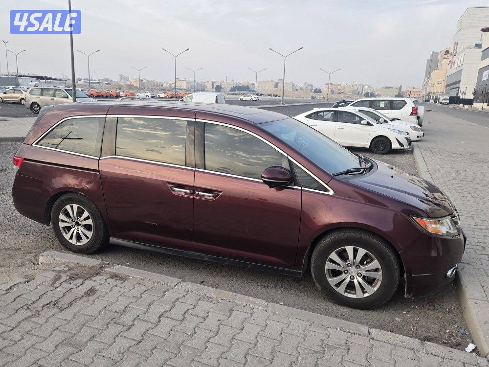 للبيع هوندا اوديسي ٢٠١٦ صبغ وكالة3