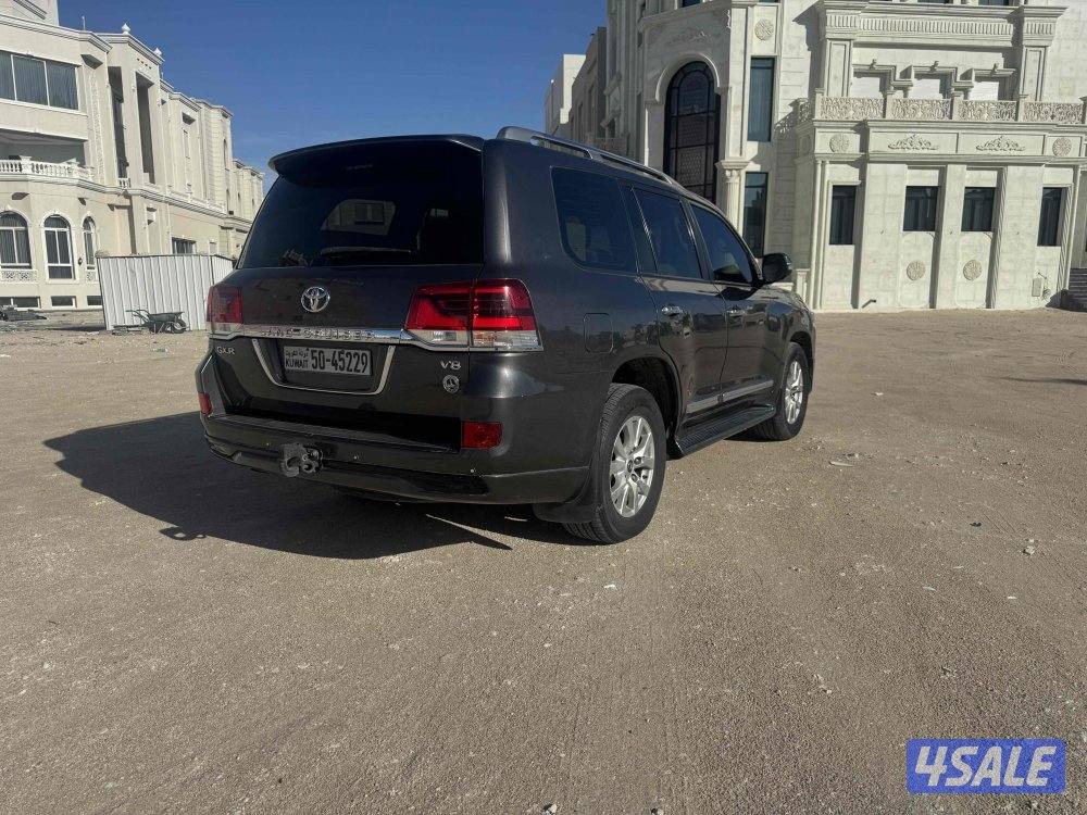 لاند كروز ٢٠١٨1