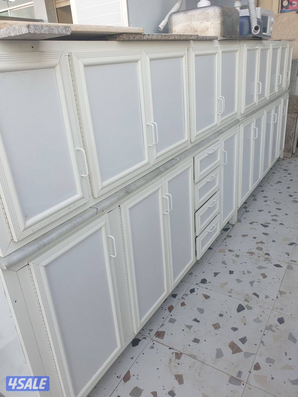 نبيع مطابخ(فني فك وتركيب وصيانه ونقل جميع انواع المطابخ ونشتري سكراب9