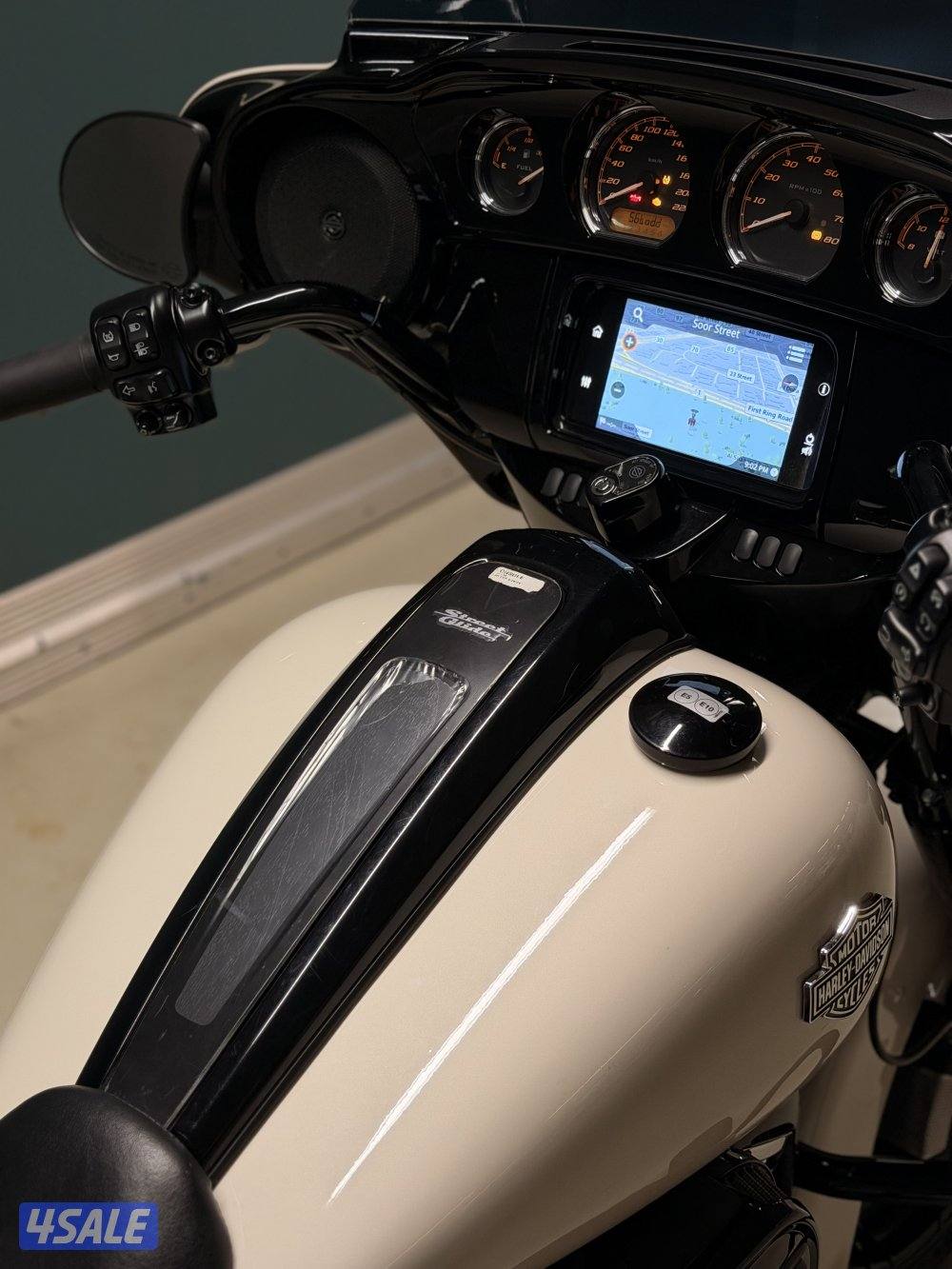 للبيع ستريت جلايد 2022 3 الاف7