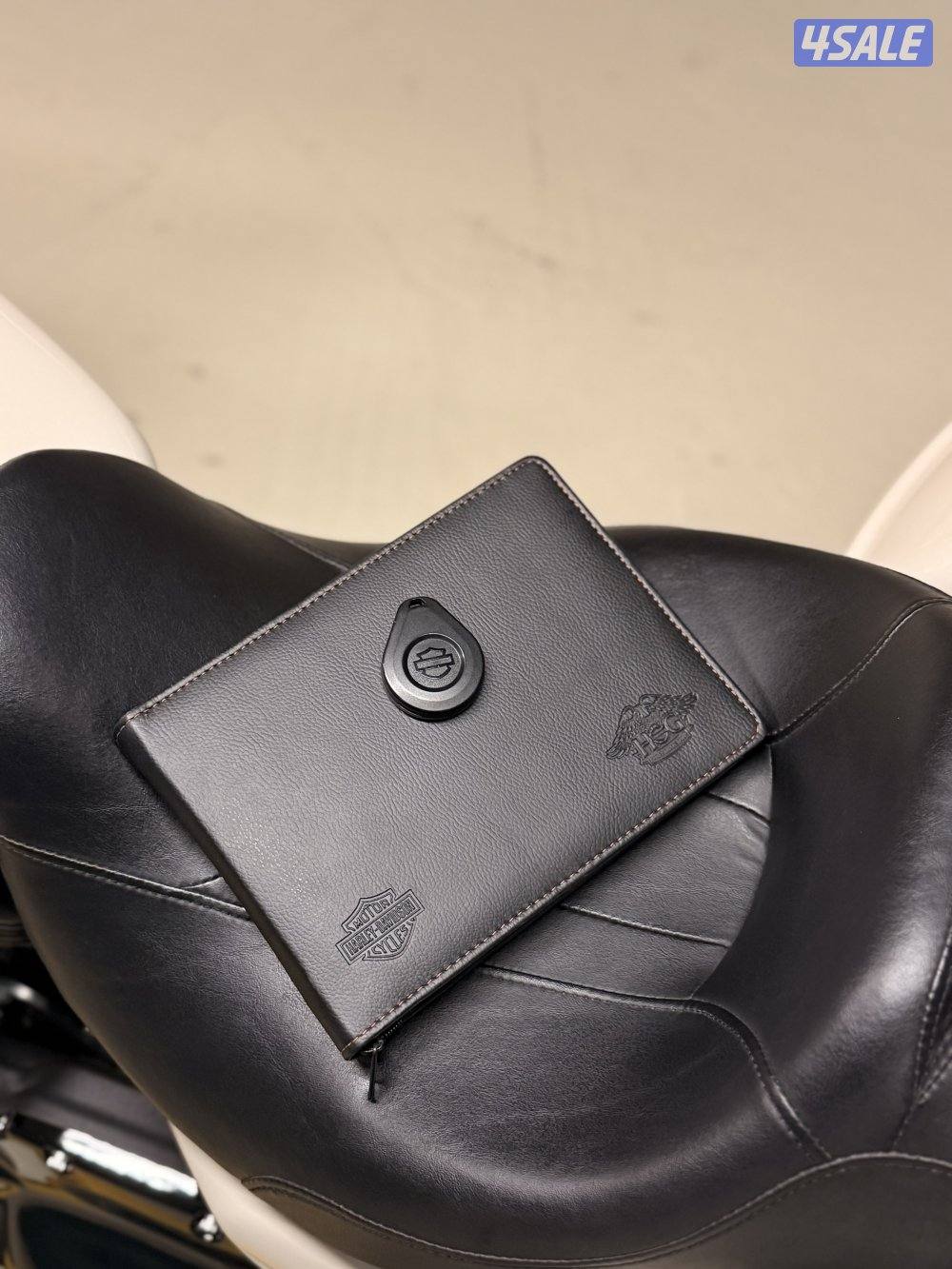 للبيع ستريت جلايد 2022 3 الاف8