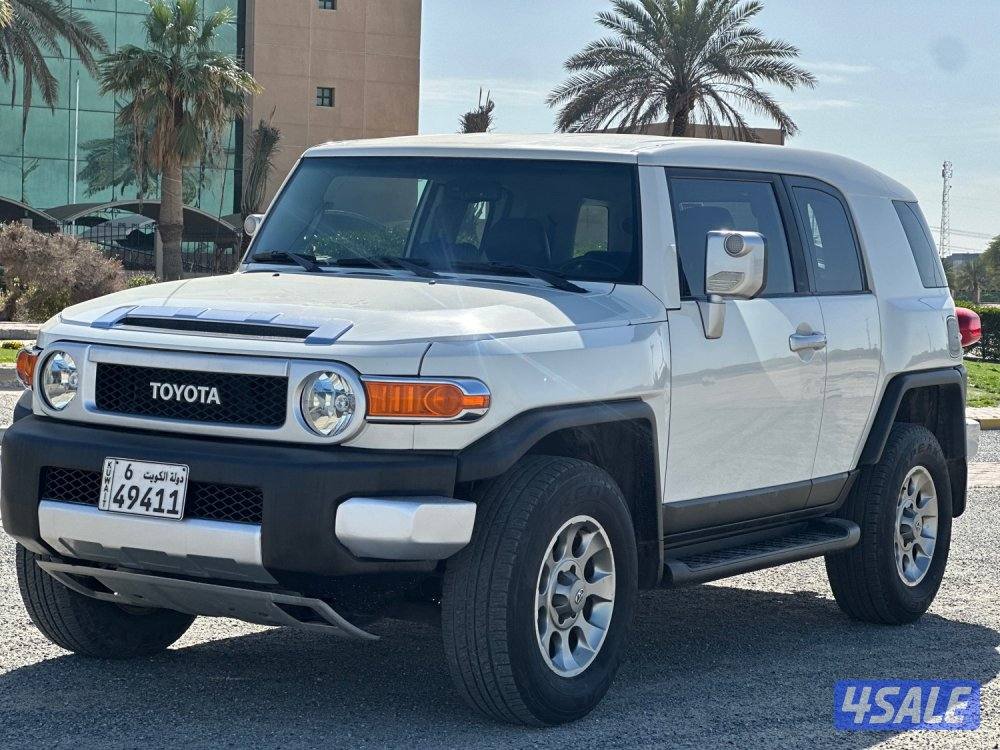 للبيع تويوتا FJ وارد الوكالة الساير1