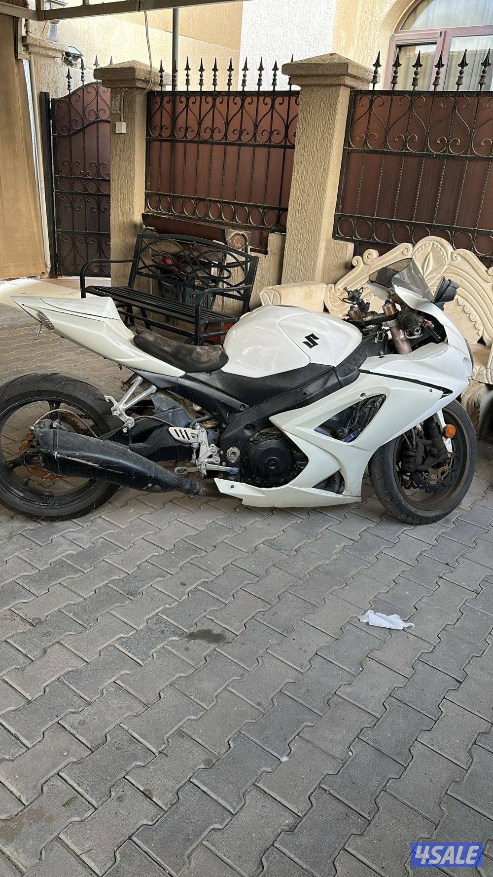 للبيع سوزوكي1