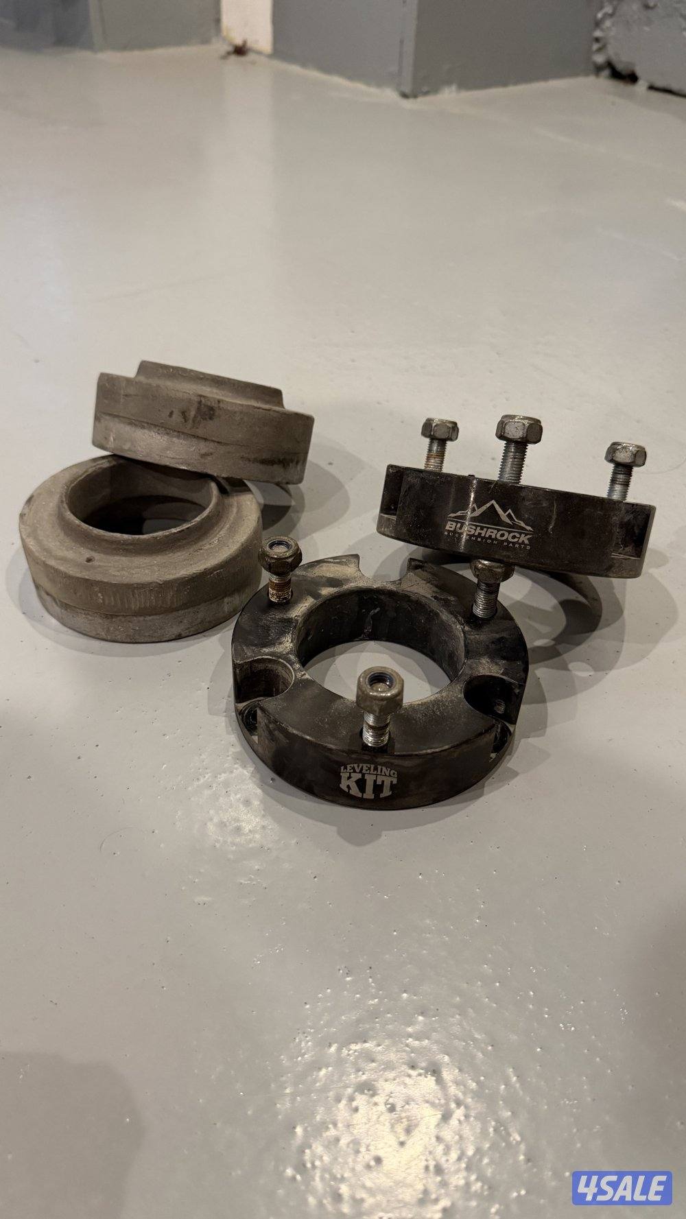 ٤ تواير حجري ROADSTONE  و ٤ كعكات4