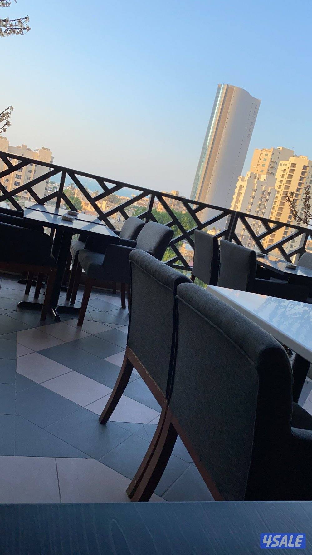 مطلوب شقتين بنفس البيت للايجار- كل شقة ٣ غرف وغرفة خادمه'0