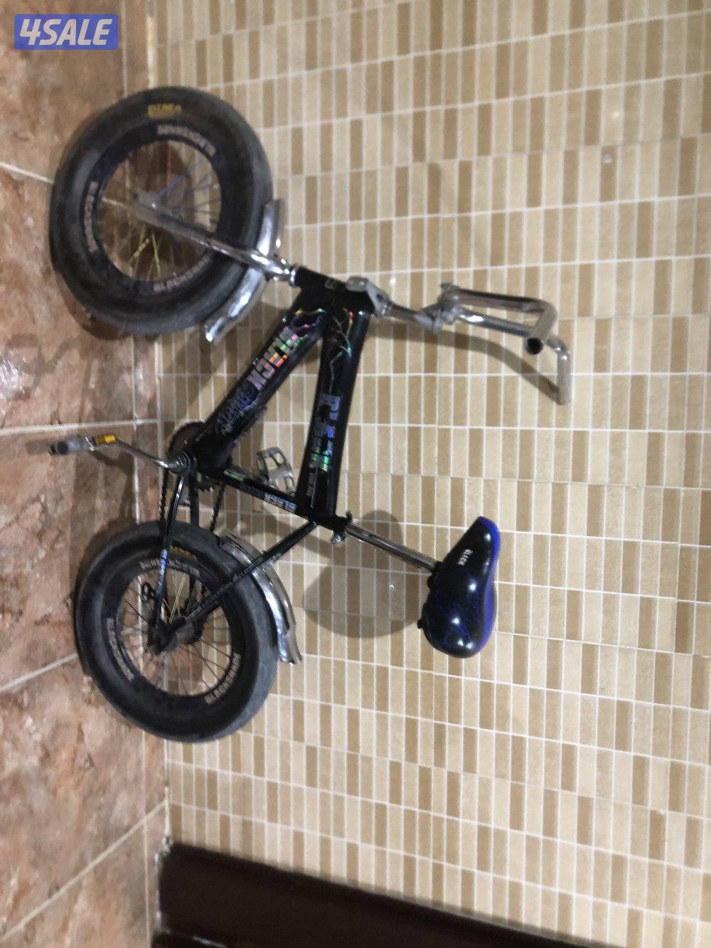 دراجه هوائية مستعمل حاله جيده عملي لعمر ٨-١١1