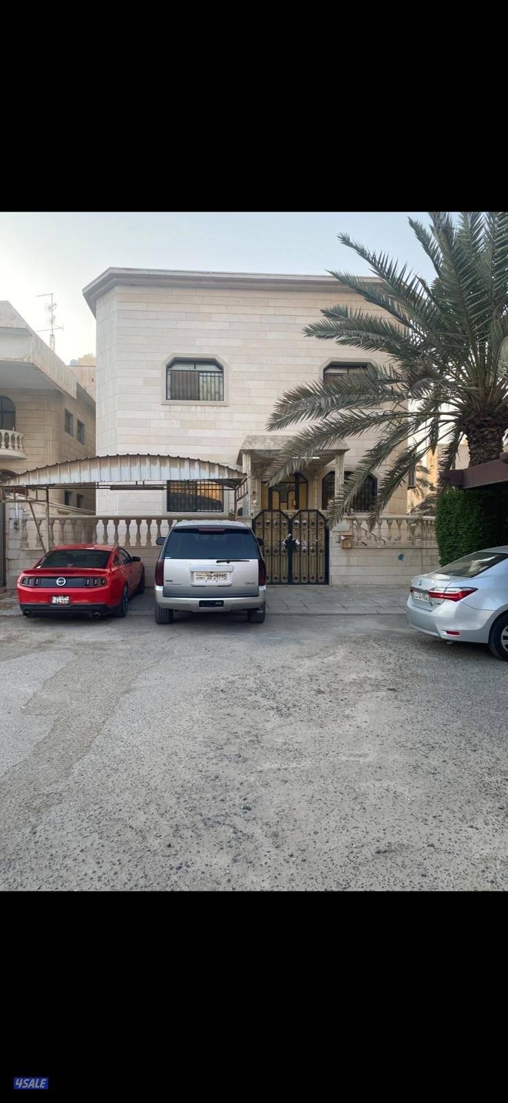 للإيجار فيلا في جابر العلي دورين ونص وسرداب0