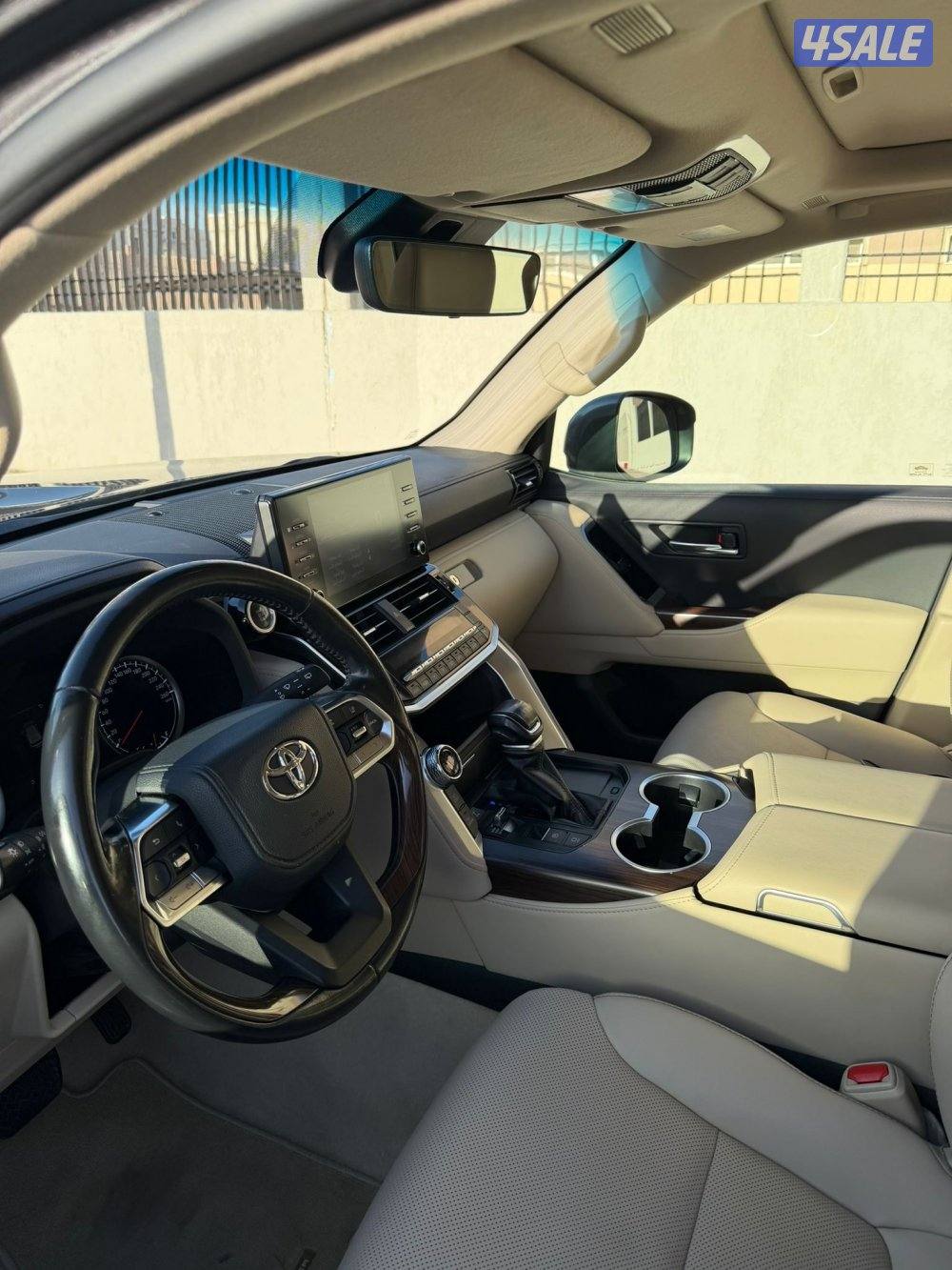 لاندكروزر 2022 GXR ايرو اس بدون تيربو2