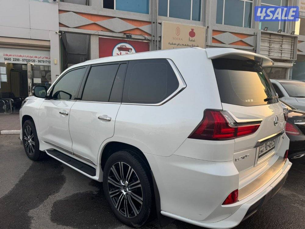 لكزس LX570 ٢٠١٦ وارد قطر عداد٢٤٧ ألف شرط الفحص صبغ باب الدبه سفلي فقط3