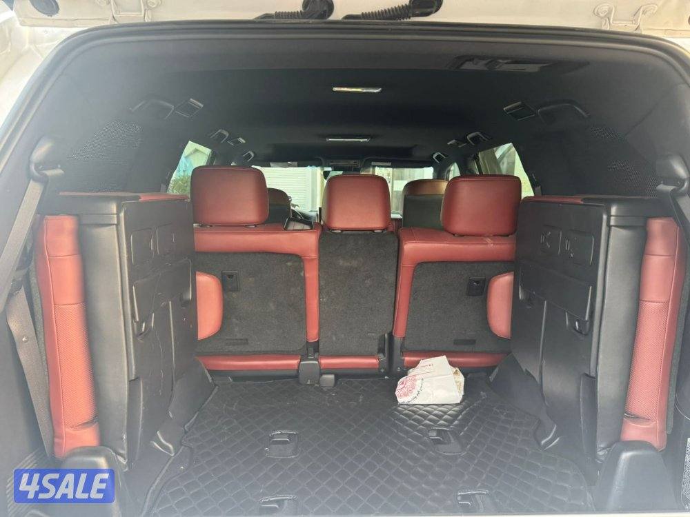 لكزس LX570 ٢٠١٦ وارد قطر عداد٢٤٧ ألف شرط الفحص صبغ باب الدبه سفلي فقط8