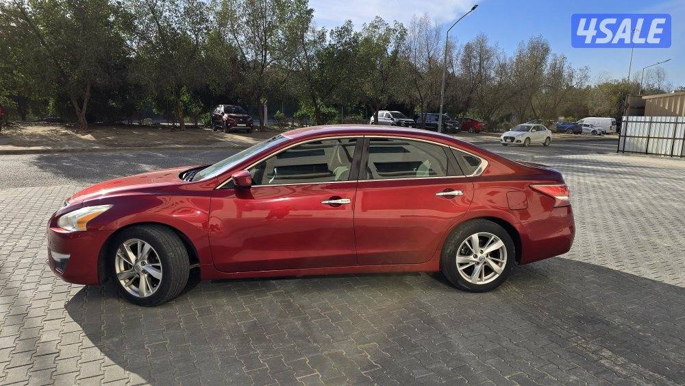 نيسان التيما ٢٠١٣ نص فل ممشى ٨٠ ألف مالك أول ٤ سلندر نظيفة جداً2