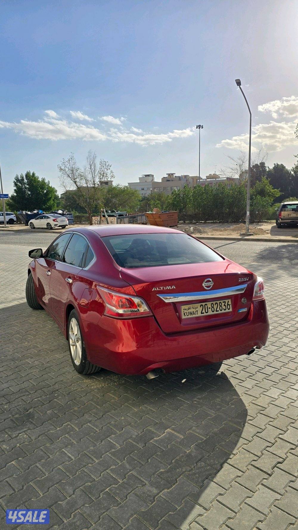 نيسان التيما ٢٠١٣ نص فل ممشى ٨٠ ألف مالك أول ٤ سلندر نظيفة جداً3