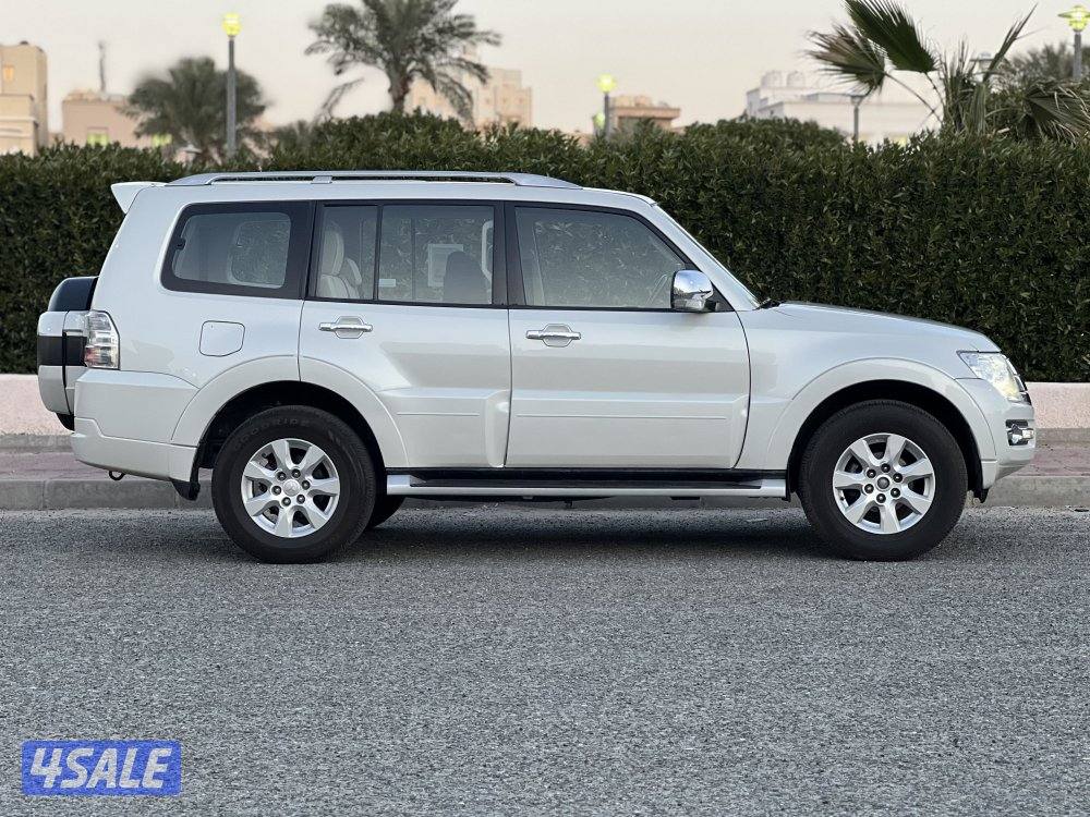 ميتسوبيشي باجيرو صدفي موديل 2021 للبيع3
