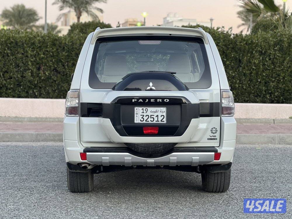 ميتسوبيشي باجيرو صدفي موديل 2021 للبيع5
