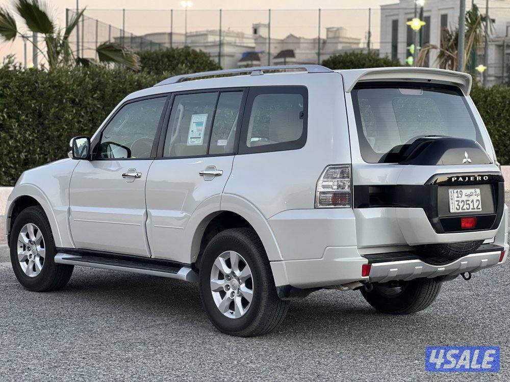 ميتسوبيشي باجيرو صدفي موديل 2021 للبيع8