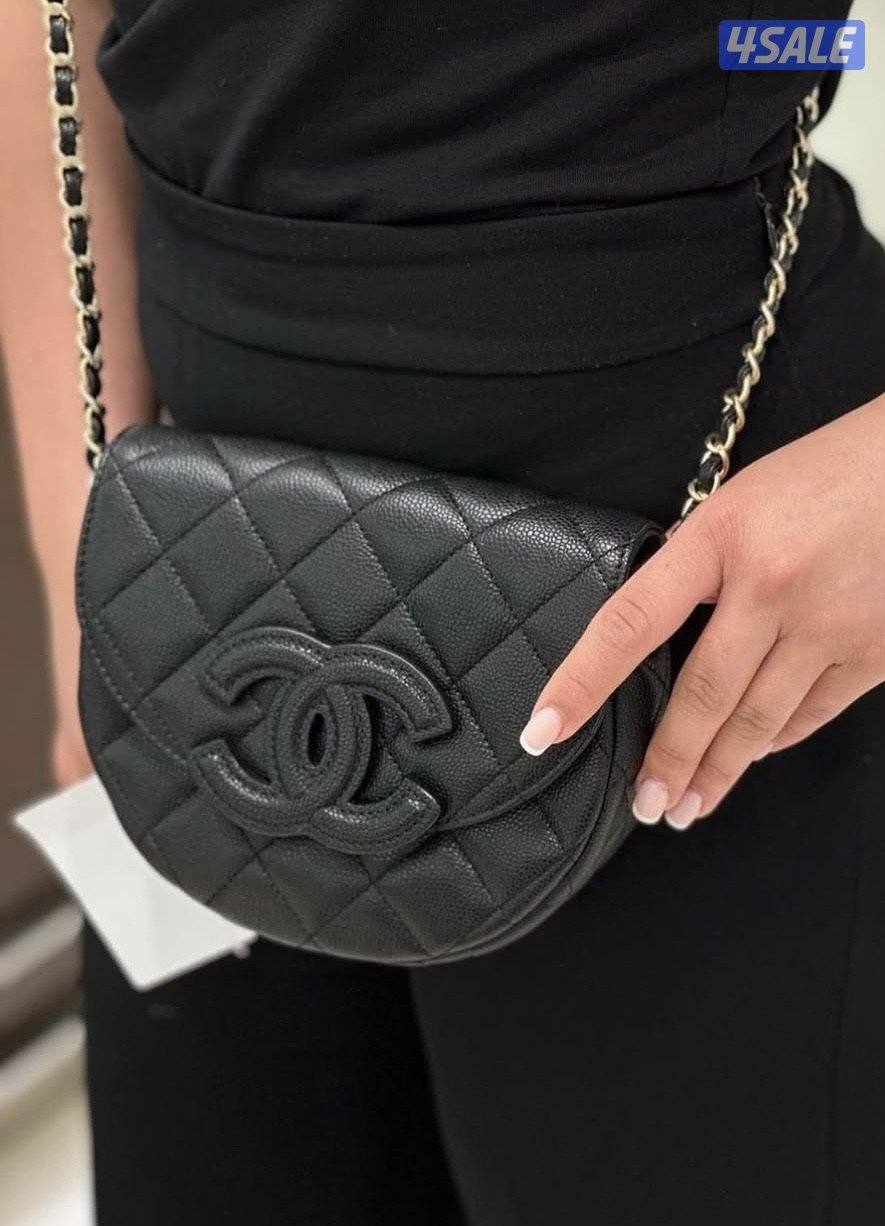 أبواك وشنط شانيل وديور2