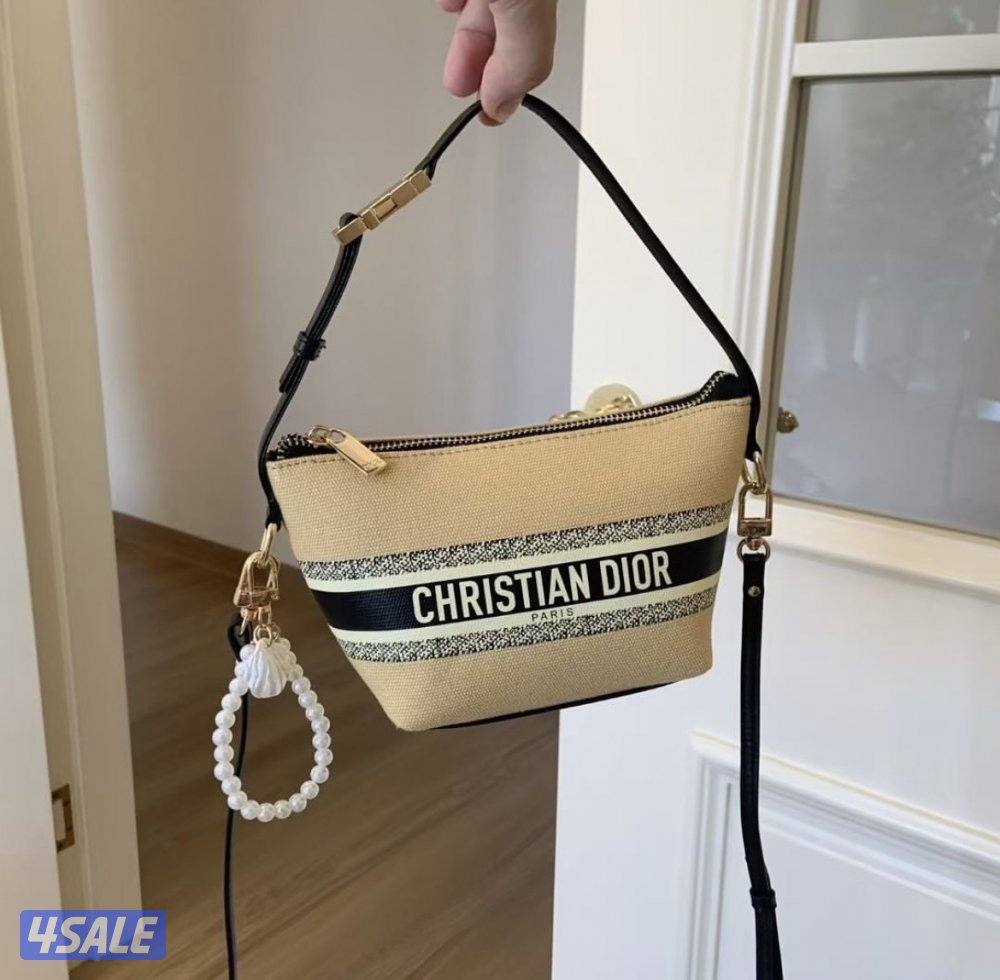 أبواك وشنط شانيل وديور4