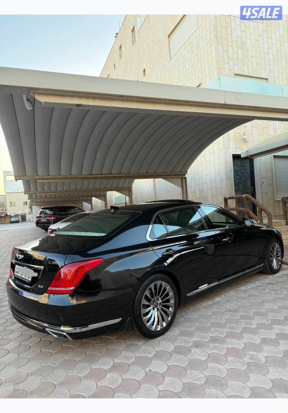 للبيع جينيسيس G90 موديل 2017 وكاله الكويت سيرفس منتظم بالوكالة ماشي 827