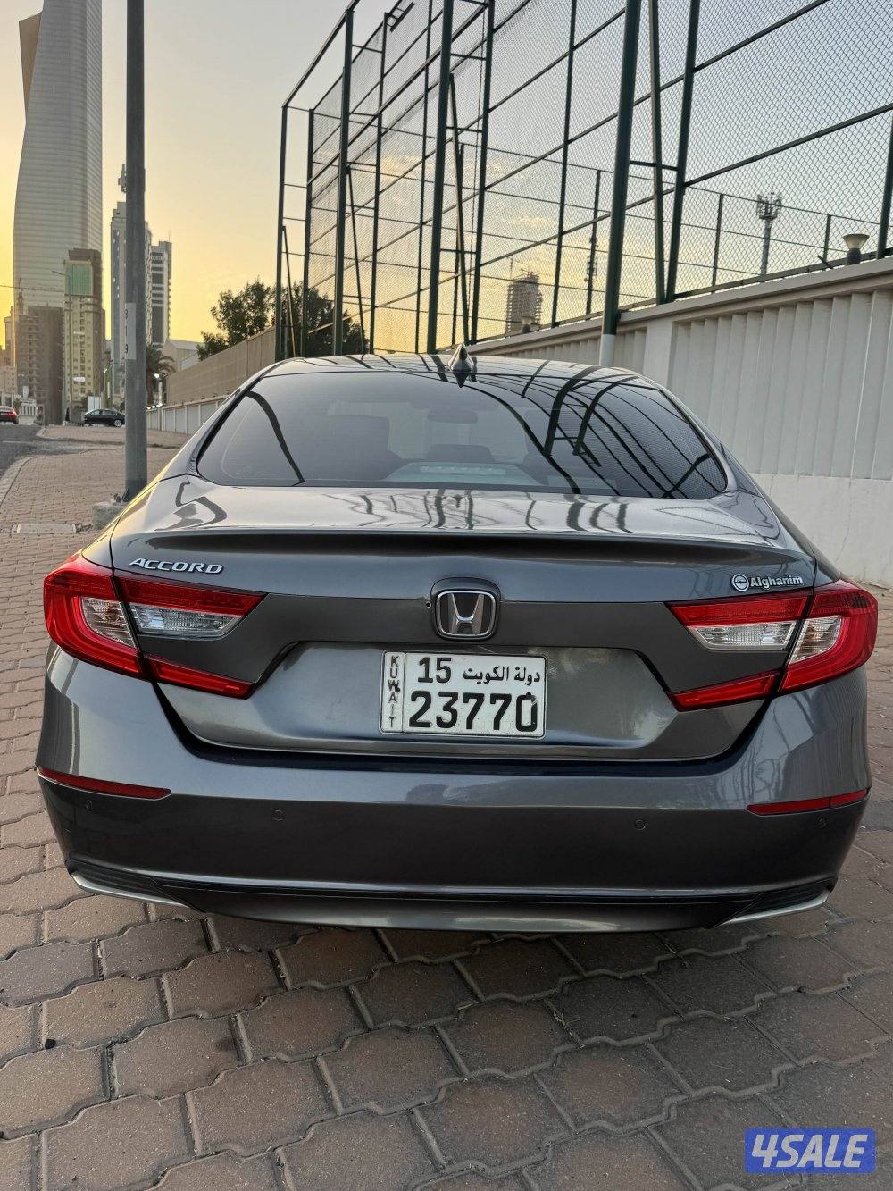 للبيع هوندا اكورد 20181