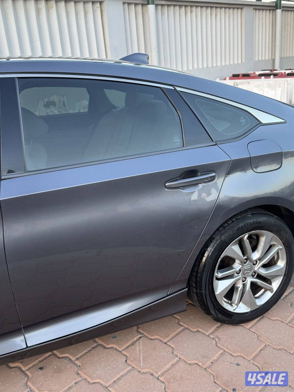 للبيع هوندا اكورد 20184