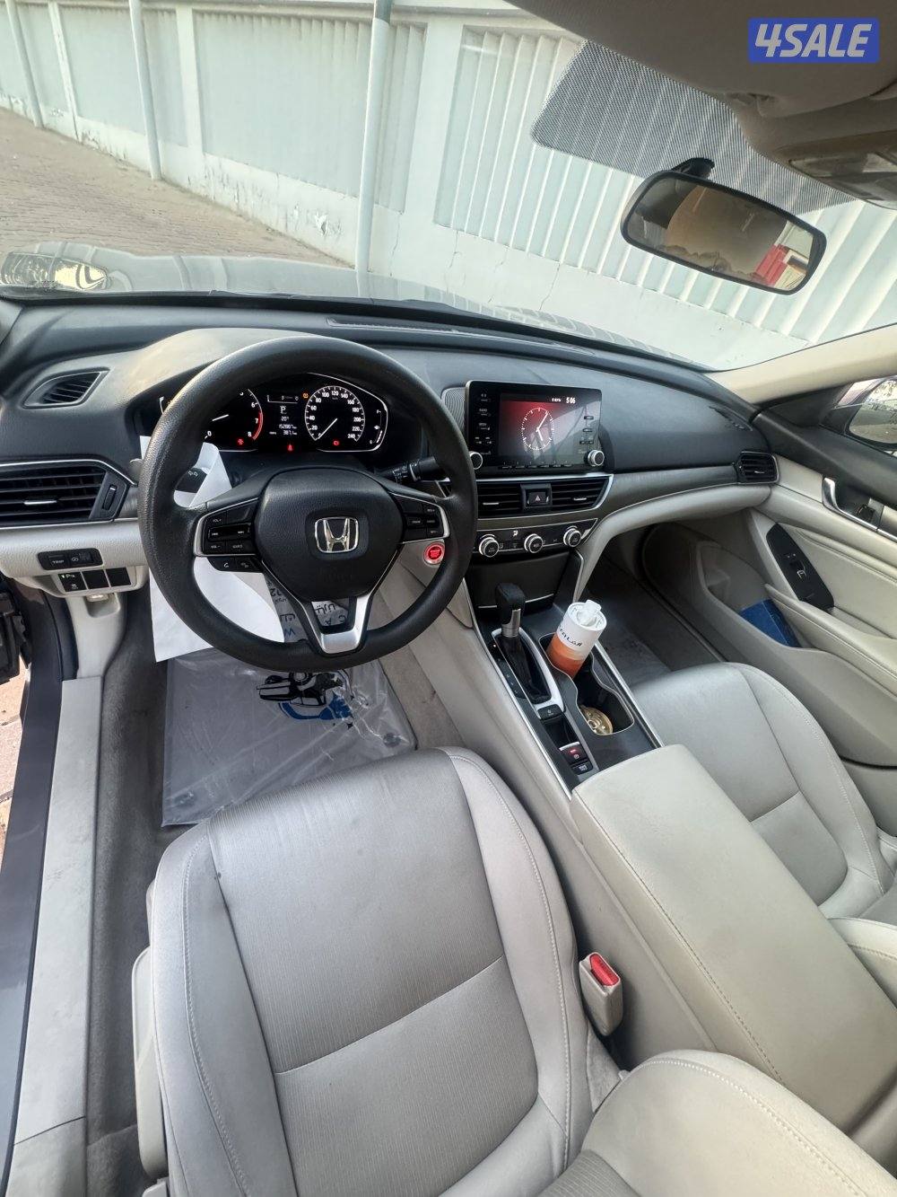 للبيع هوندا اكورد 20188