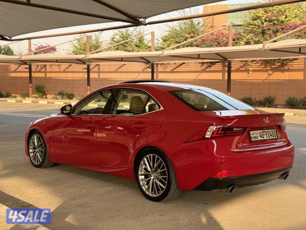 للبيع لكزس lS200t بحاله الوكاله4