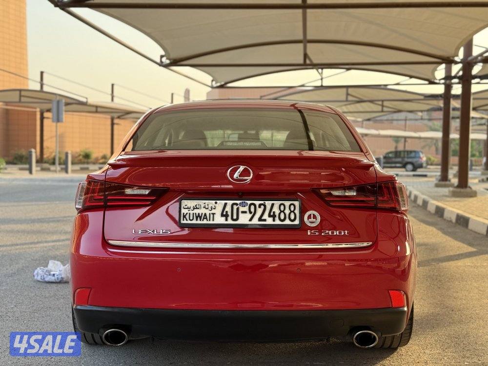 للبيع لكزس lS200t بحاله الوكاله5