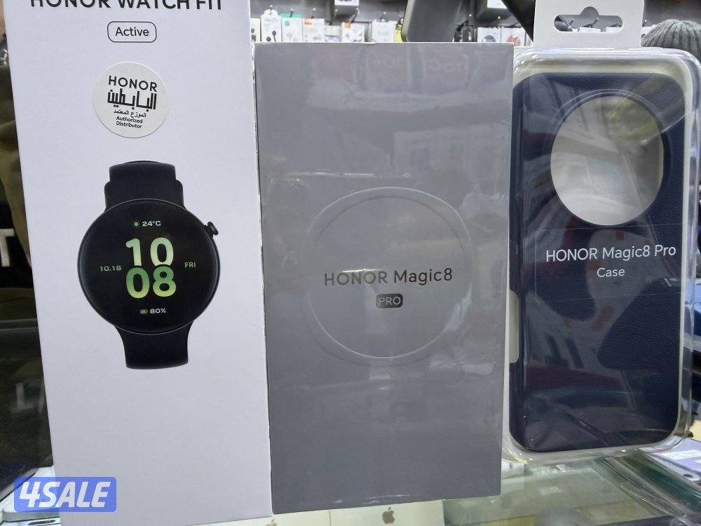 Honor Magic 8Pro  with watch and0