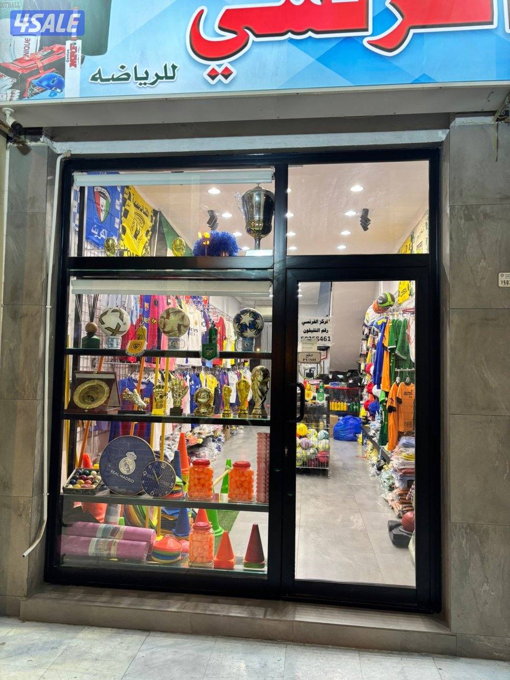 للبيع محل موقع مميز شارع بيروت0