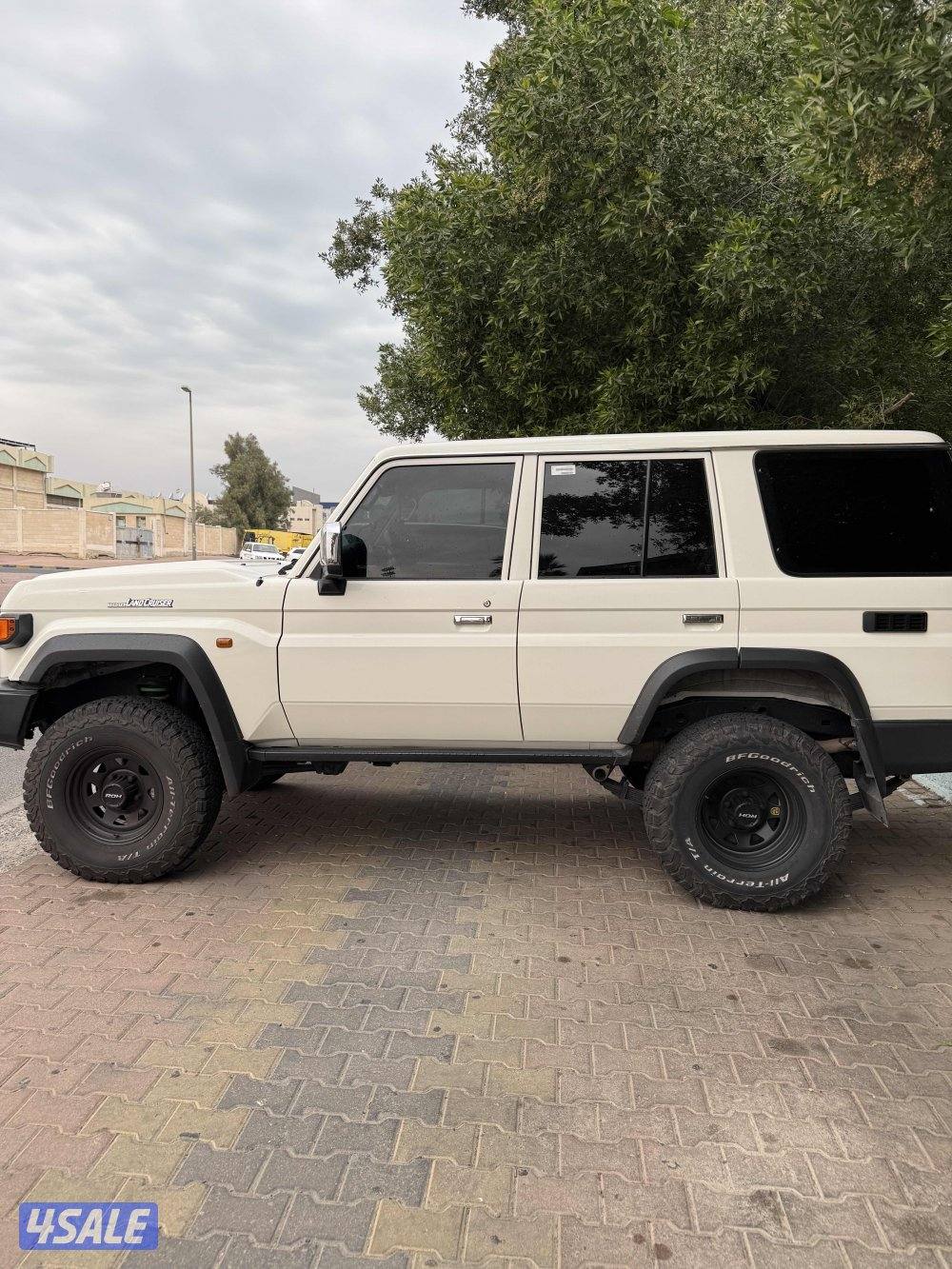 للبيع جيب نص ٢٠٢٤3