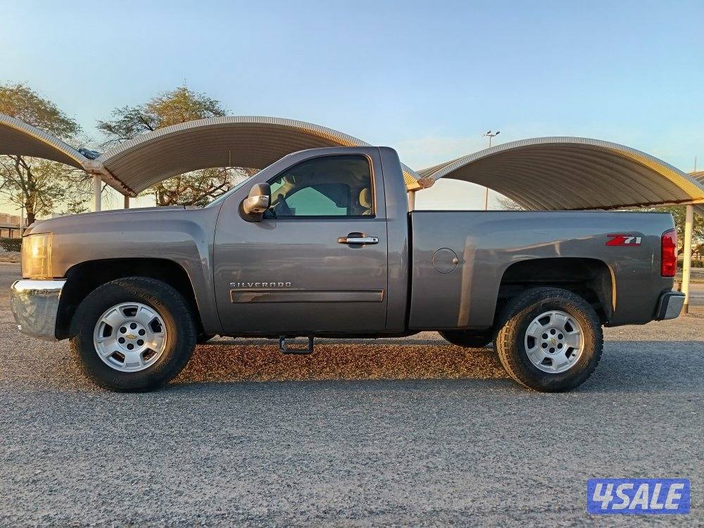 وانيت شفر سلفرادو 2013 الغانم مكينه كبيره.لحاله ممتازه0