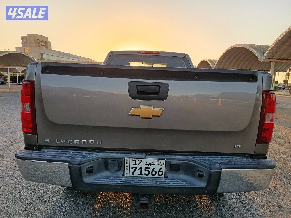 وانيت شفر سلفرادو 2013 الغانم مكينه كبيره.لحاله ممتازه8