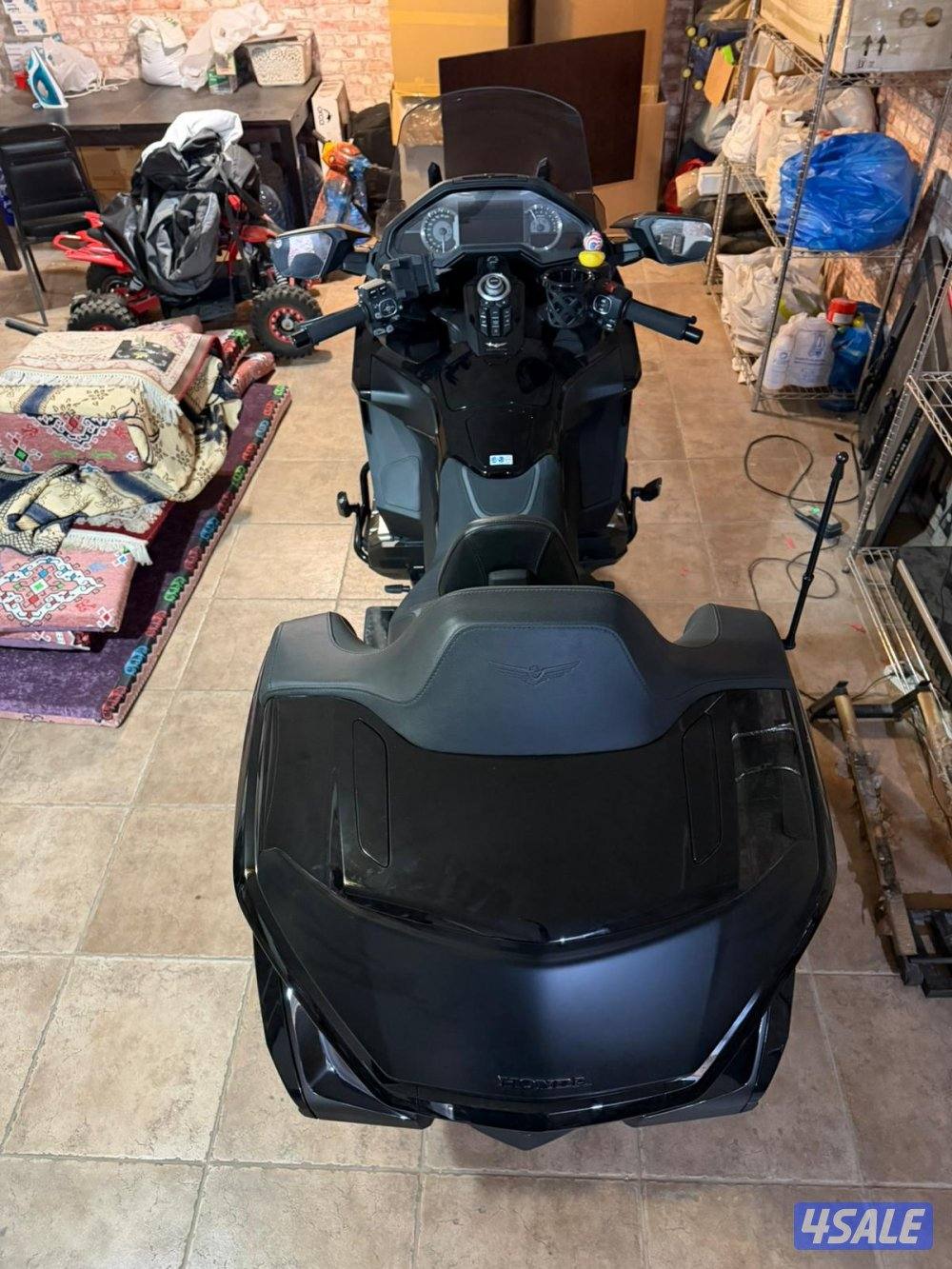 للبيع Goldwing موديل 2023 خليجي وكالة الكويت بلاك ايديشن جير عادي2