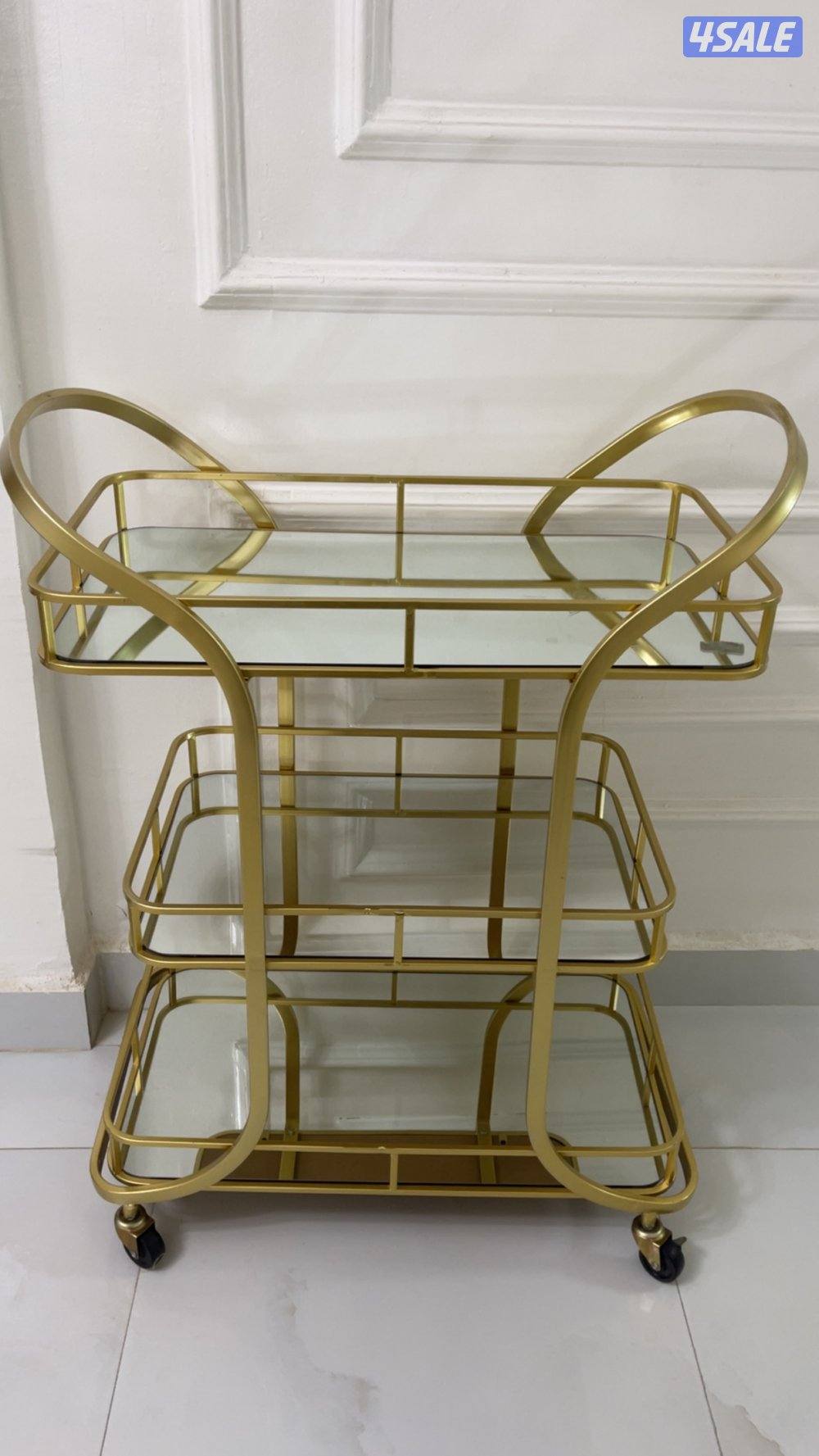 طاولات للبيع بحالة جيدة ۱۰۰٪ استعمال بسيط4