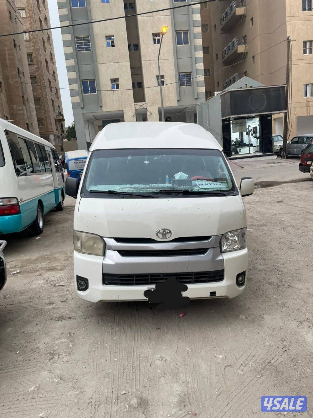 باصات للجار مع سائقن5