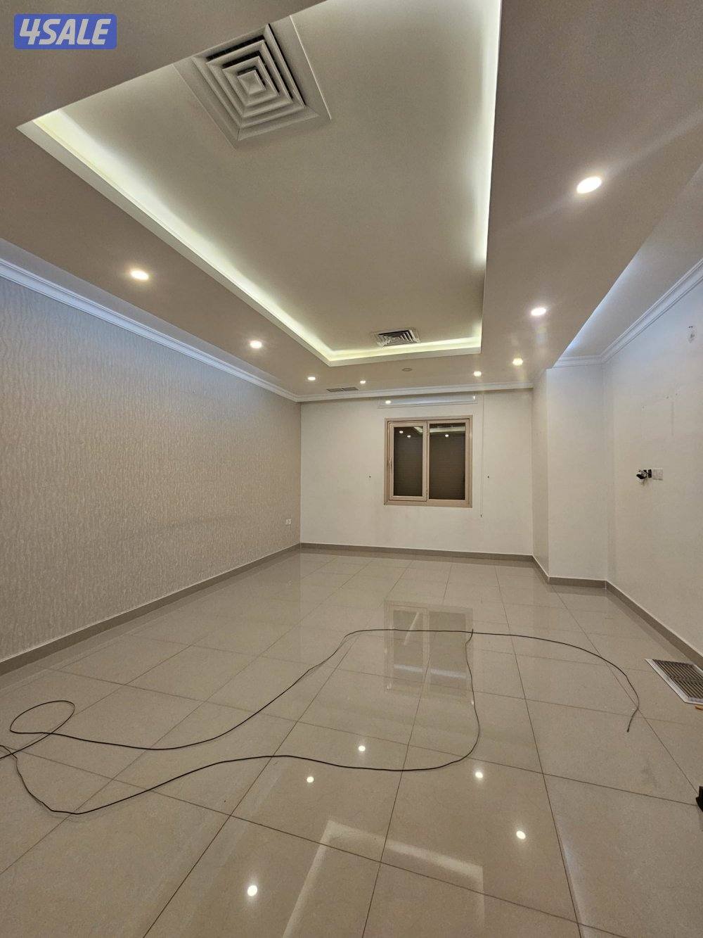 للمعاريس شقة مميزه جدا في حطين0