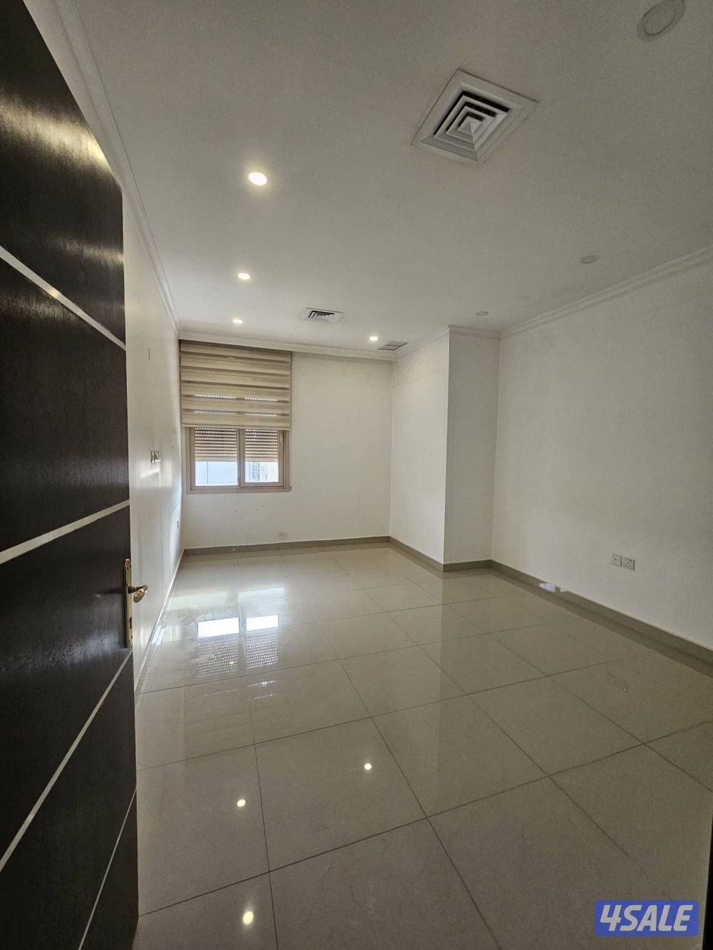 للمعاريس شقة مميزه جدا في حطين1