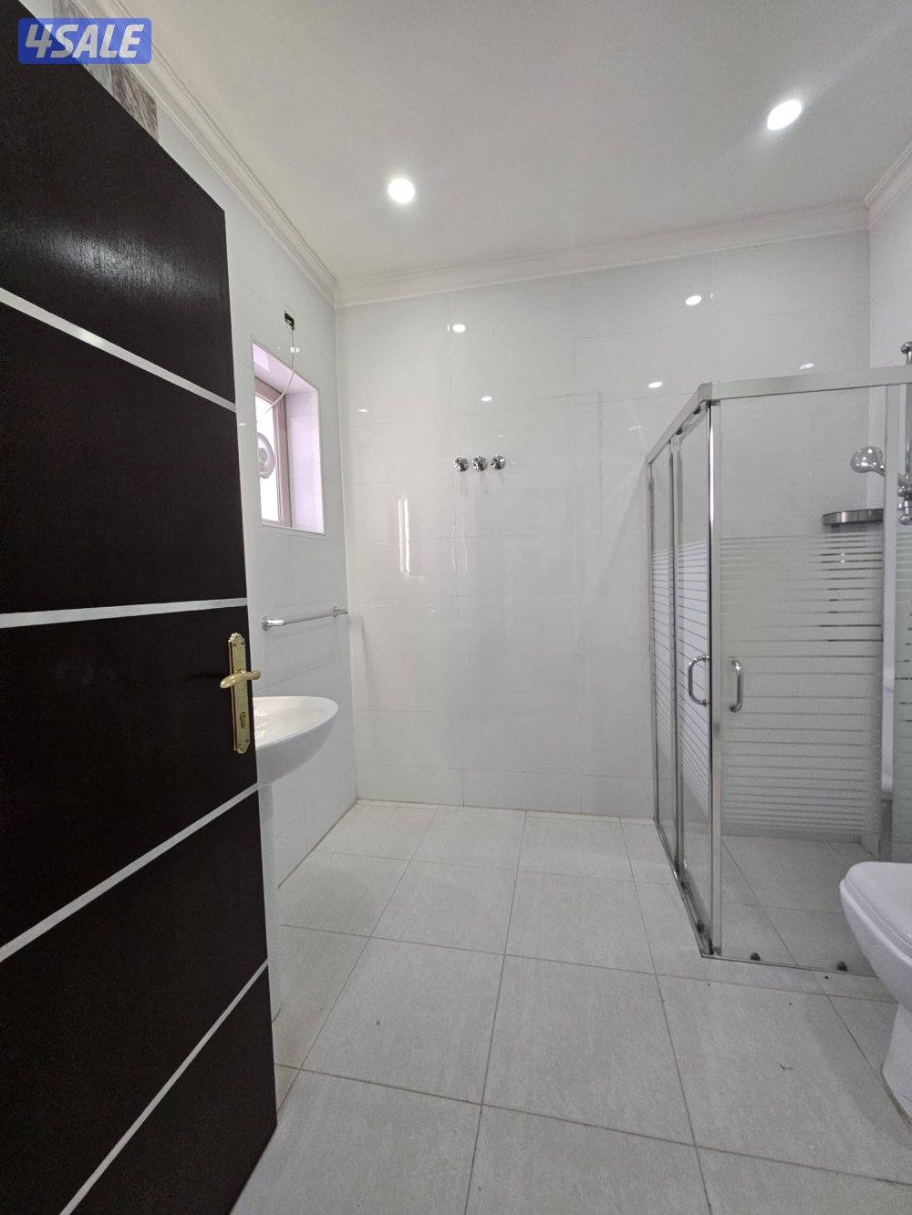 للمعاريس شقة مميزه جدا في حطين5