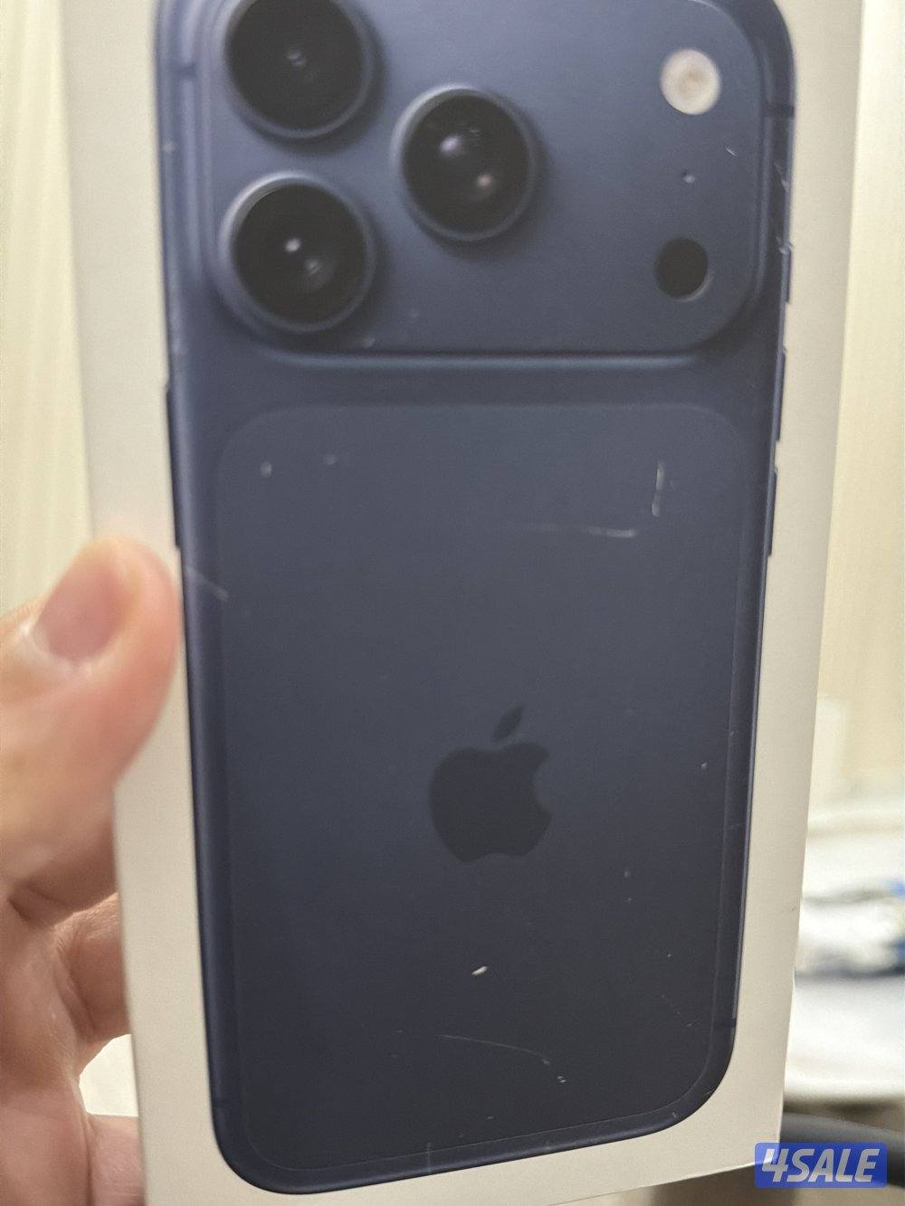 ايفون 17 برو لون كحلي 256 قيقا عربي إنجليزي جديد  كفاله جبس ستور1