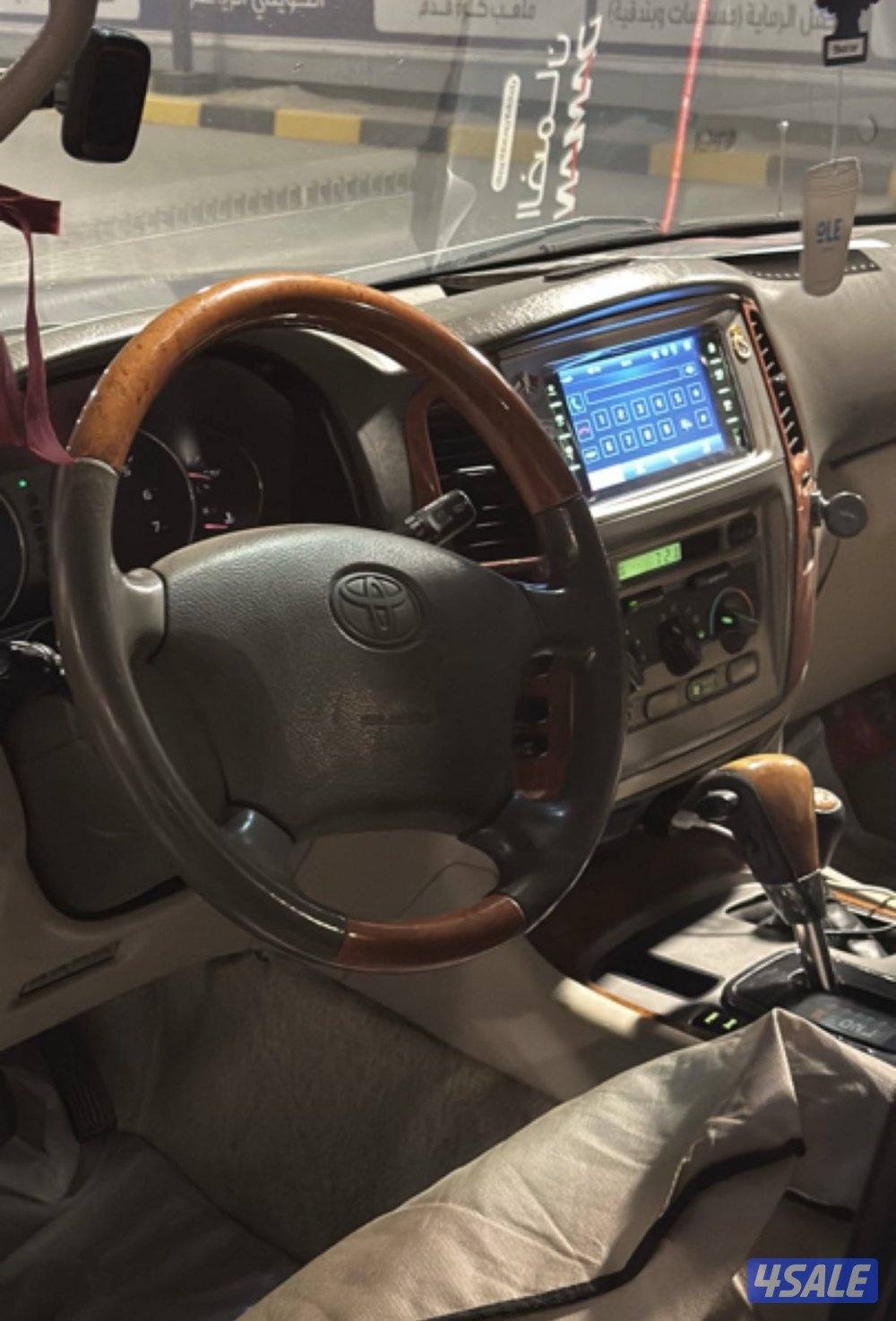 للبيع لاند صبغ الوكاله ماعاد قطعه وحده 2006 GXR1