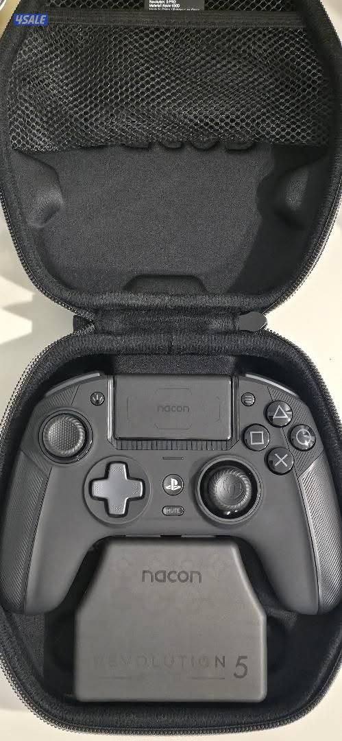 يد سوني REVOLUTION 5 PRO Black إستعمال نظيف0